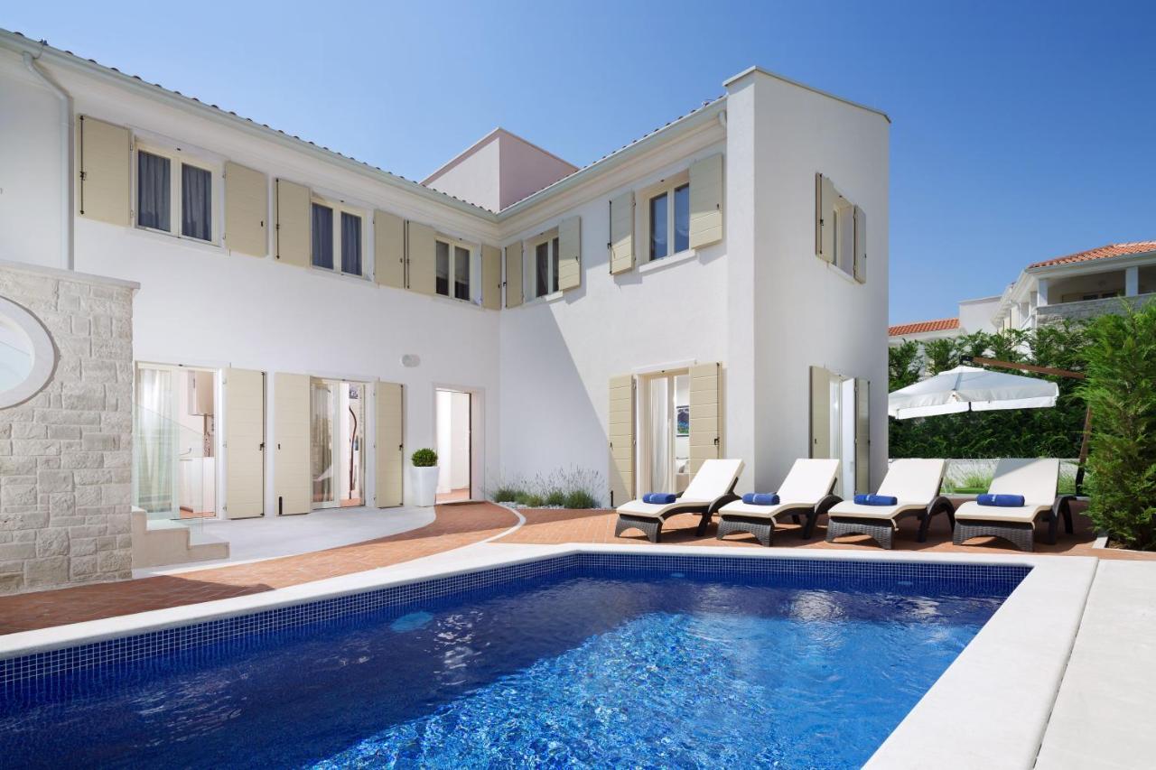 Villa Sylvia By Hmz Villas Tar-Vabriga Kültér fotó