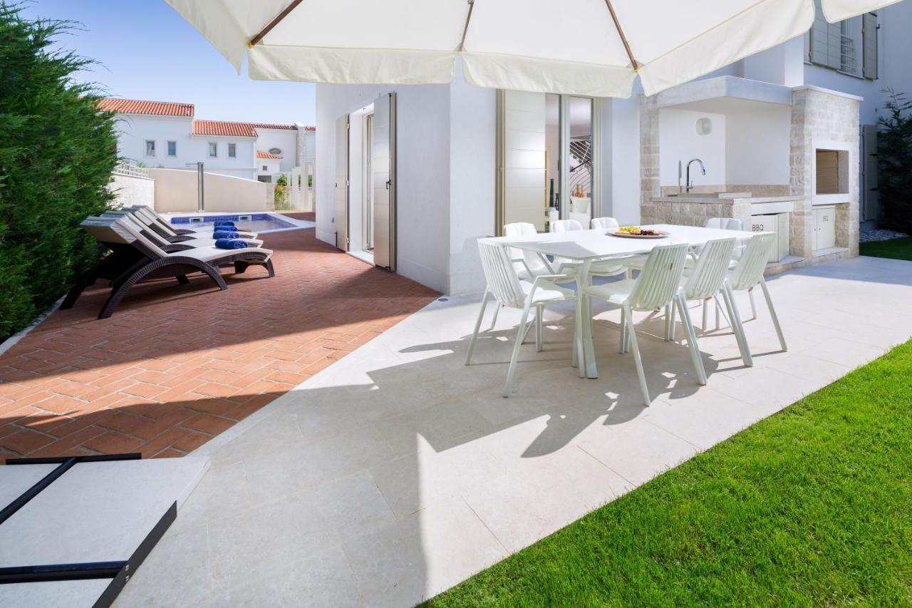 Villa Sylvia By Hmz Villas Tar-Vabriga Kültér fotó